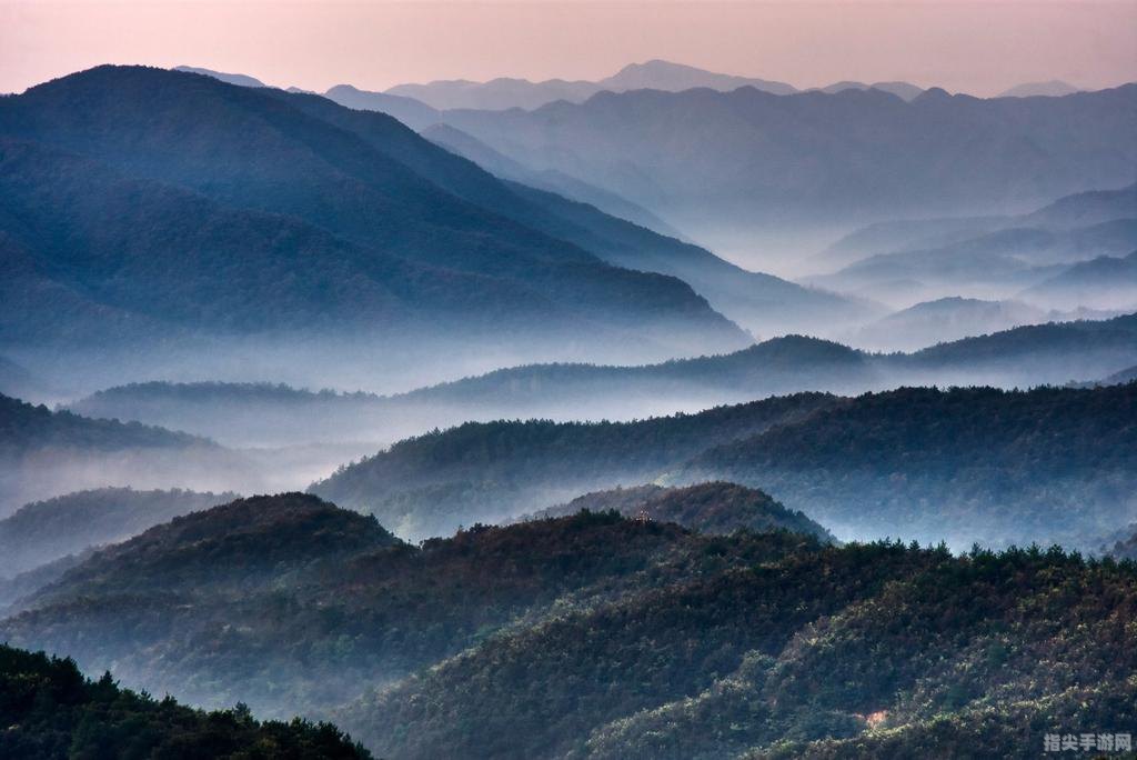 青山叠翠：探秘重峦叠嶂间的自然奥秘