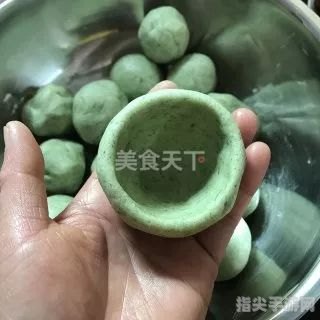 探秘青团制作，解锁绿色美食的植物密码