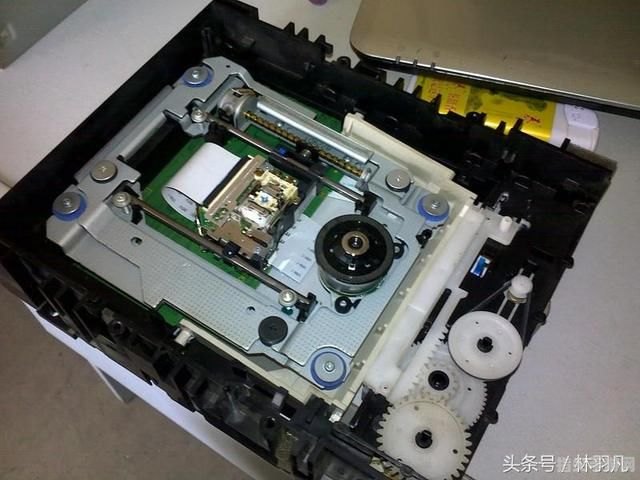 深入解析光驱内部结构及其工作原理